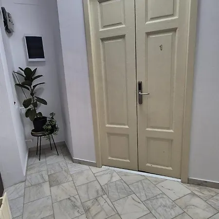 דירה Boutique Old 1 בוקרשט