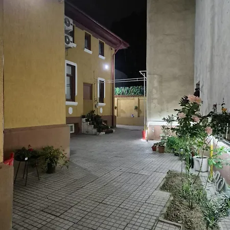 Boutique Old 1