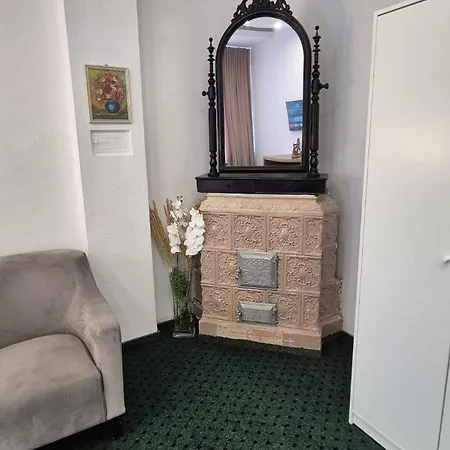 Apartment Boutique Old 1 *