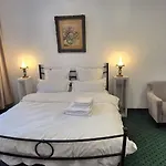 Boutique Old 1 Apartment *