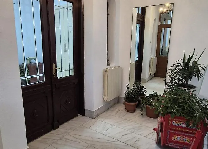 Boutique Old 1 *